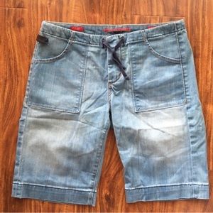 Vintage Y2K Vigoss Midrise Lexi Embroidered Stretch Bermuda Jean Shorts Size 29